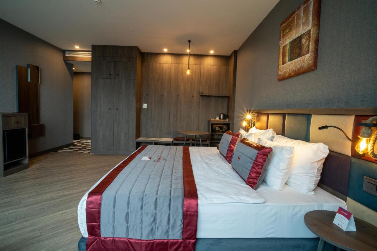 Ramada Encore By Wyndham Avcilar Hotel Stambuł