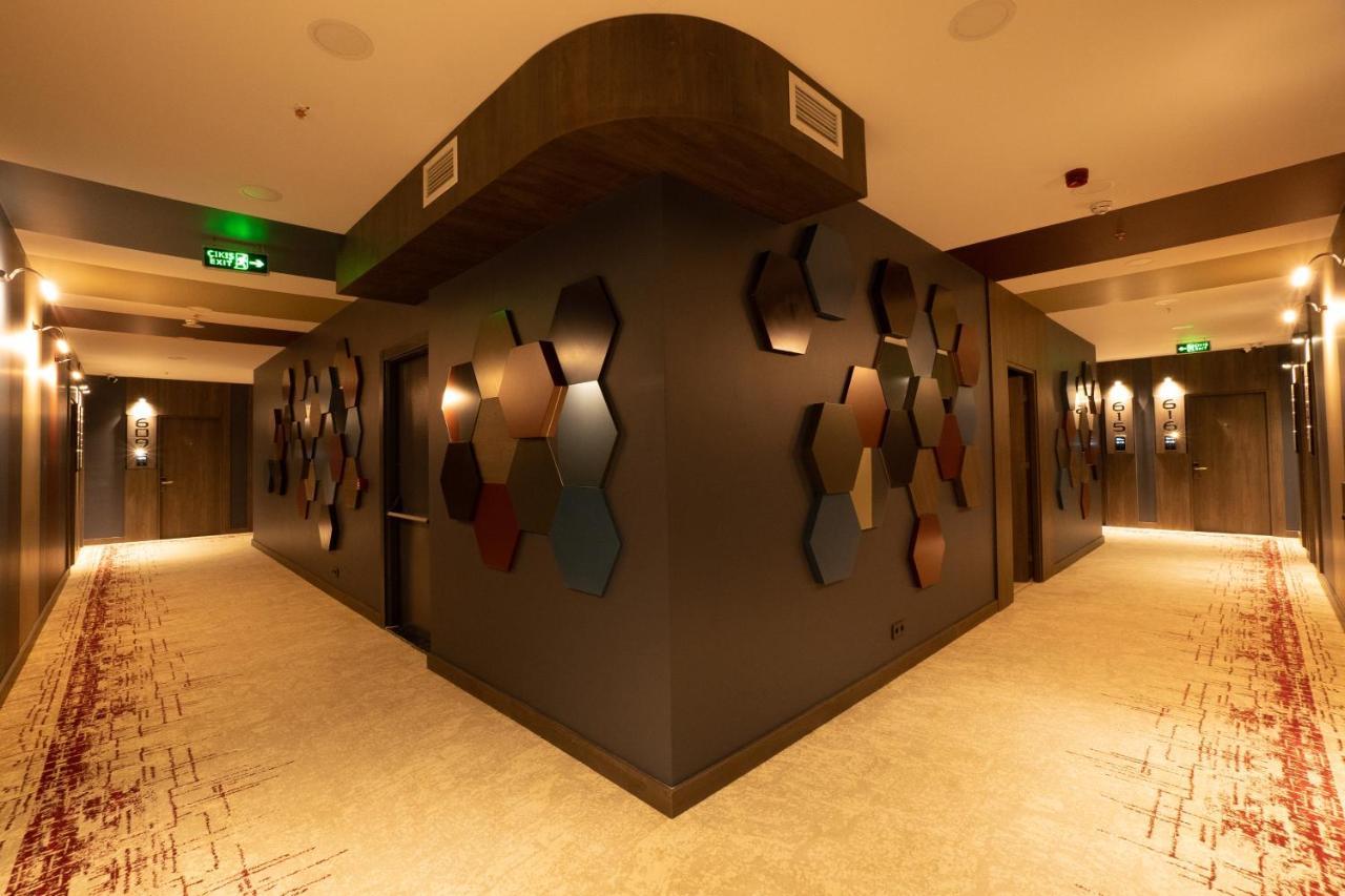 Ramada Encore By Wyndham Avcilar Отель 4*